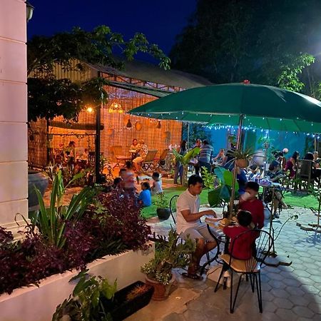 Bloom Garden Bed & Breakfast เสียมราฐ ภายนอก รูปภาพ
