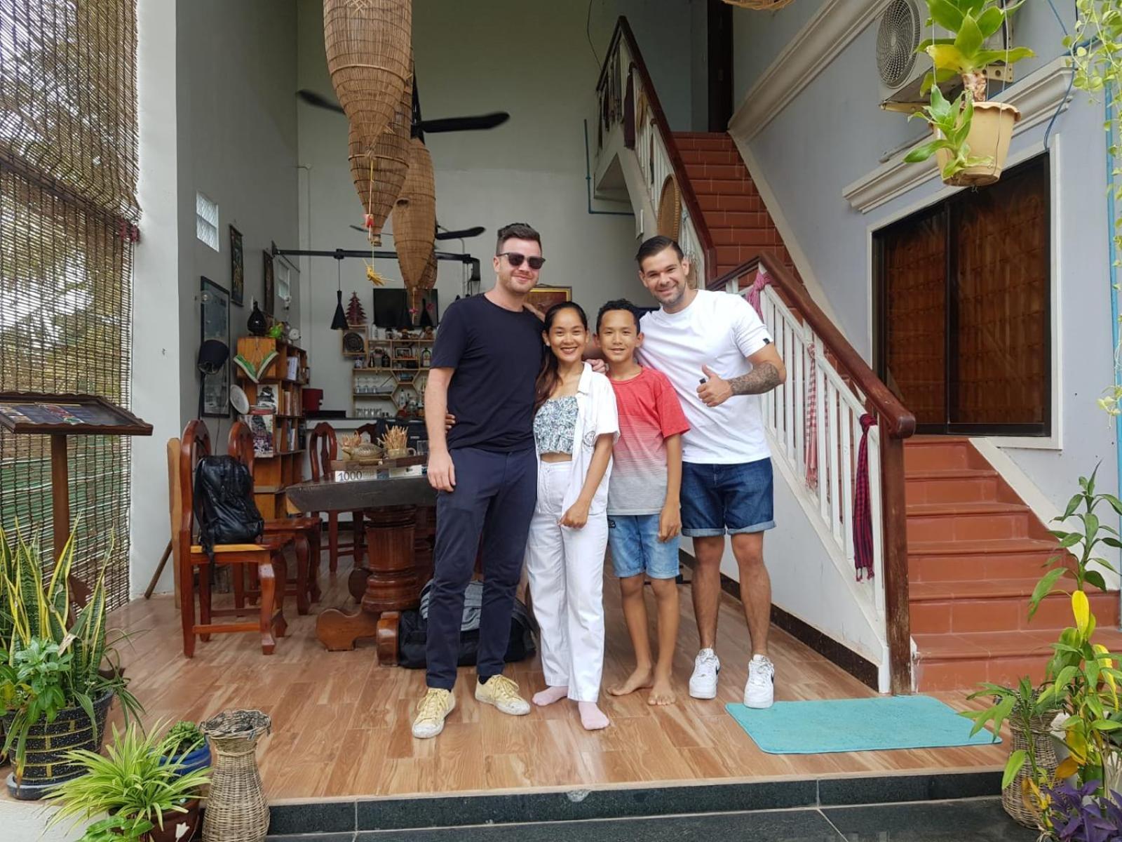 Bloom Garden Bed & Breakfast เสียมราฐ ภายนอก รูปภาพ