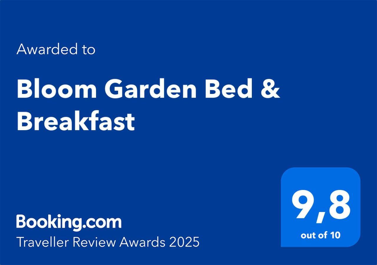 Bloom Garden Bed & Breakfast เสียมราฐ ภายนอก รูปภาพ