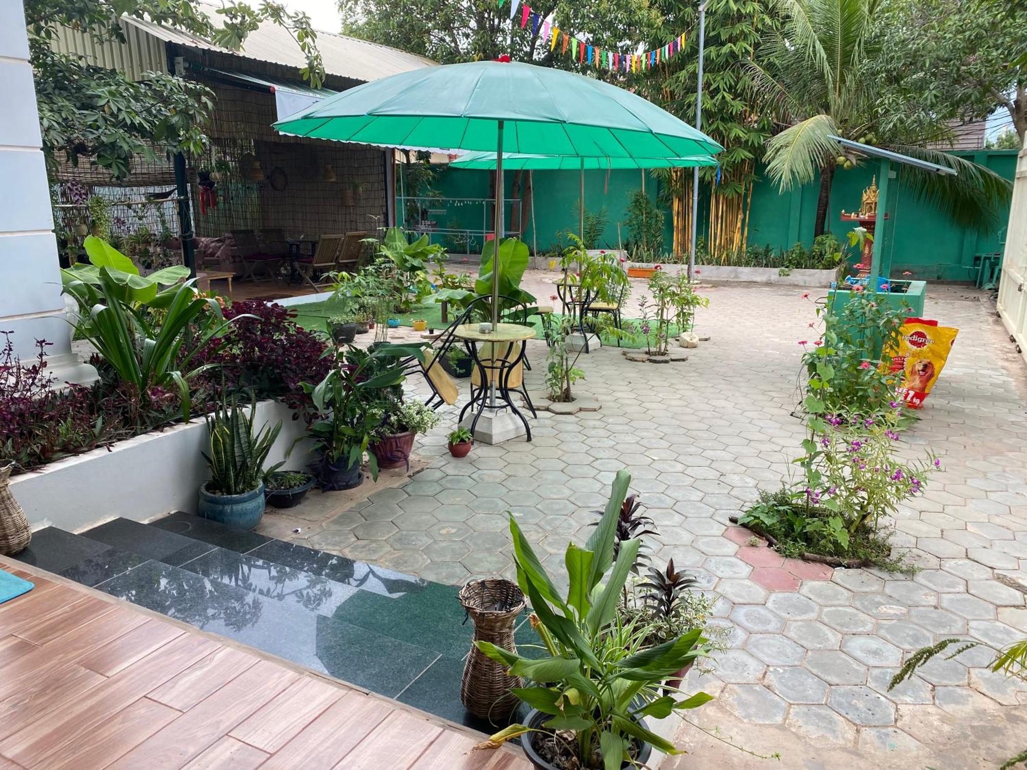 Bloom Garden Bed & Breakfast เสียมราฐ ภายนอก รูปภาพ